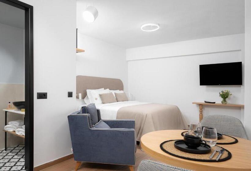 سوییت جونیور, Casa Di Gaga Luxury Suites