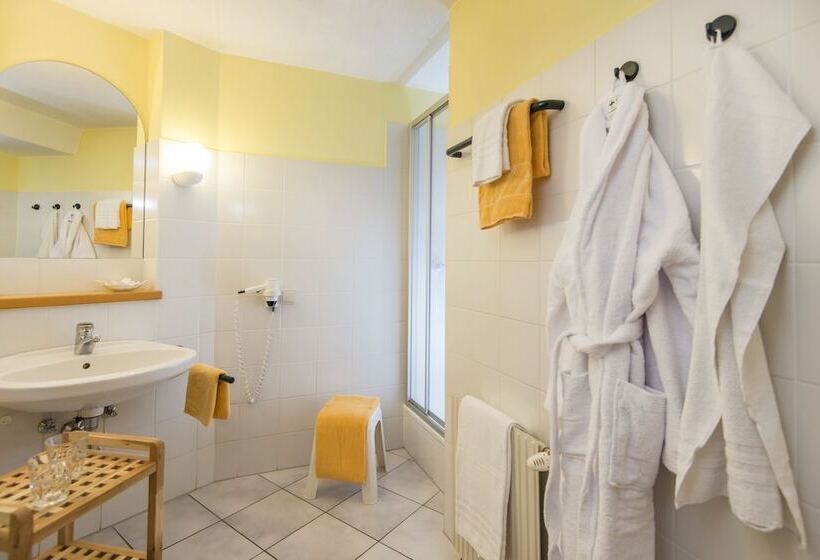 Трехместный Номер Комфорт, Das Gastein   Ganzjährig Inklusive Alpentherme Gastein & Sommersaison Inklusive Gasteiner Bergbahnen