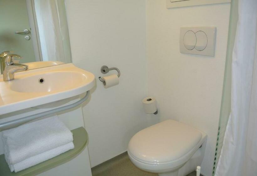 Номер Стандарт Трехместный, Ibis Budget Chambéry Sud Challesleseaux