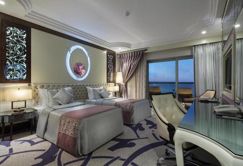 اتاق استاندارد با چشم‌انداز دریا, Merit Royal Premium Hotel Casino & Spa