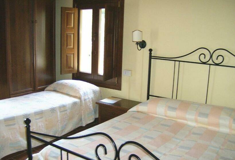Трехместный Номер Классика, Agriturismo La Marletta