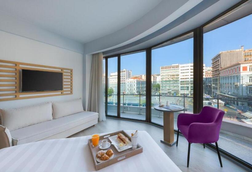 سوئیت با چشم‌انداز, Athens Tiare By Mage Hotels