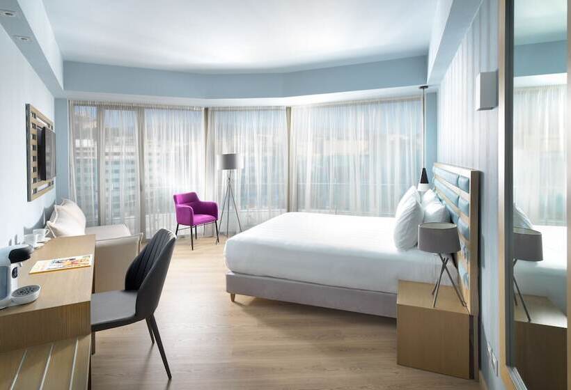 سوئیت با چشم‌انداز, Athens Tiare By Mage Hotels