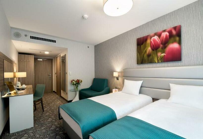 Номер Deluxe, Golden Tulip Krakow Kazimierz