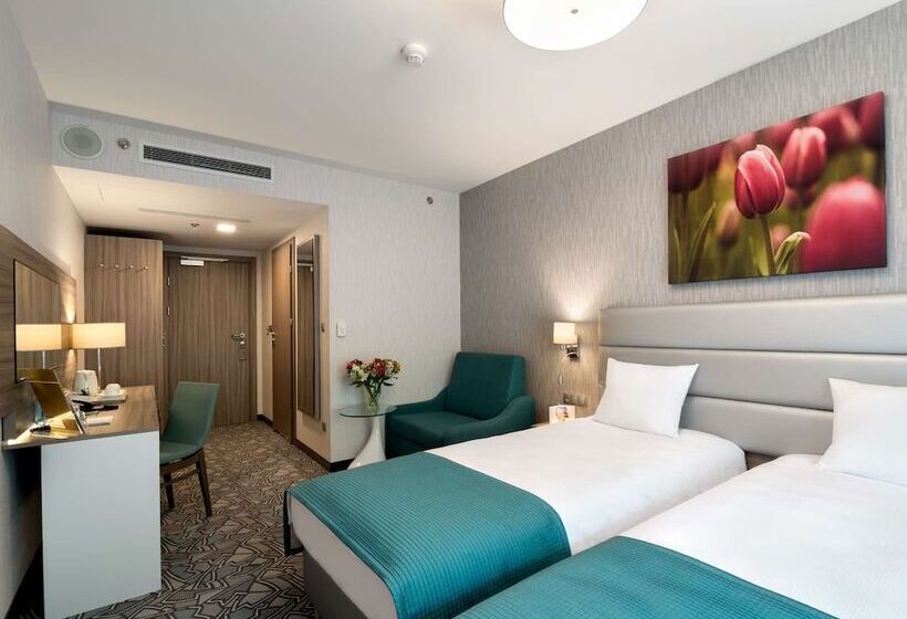 Номер Deluxe, Golden Tulip Krakow Kazimierz