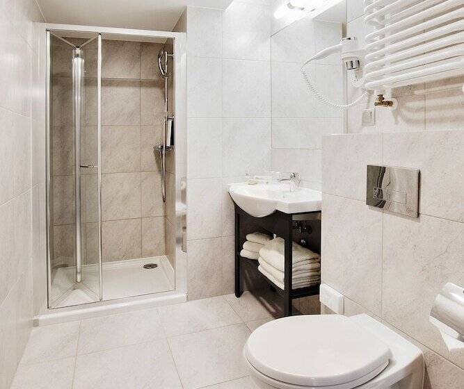 Номер Стандарт, Golden Tulip Krakow Kazimierz
