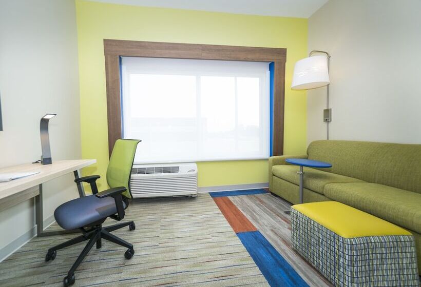 سوئیت برای معلولان, Holiday Inn Express & Suites   Southaven Central   Memphis, An Ihg