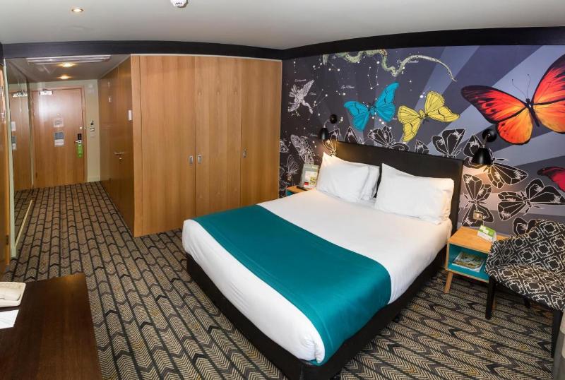 Номер Стандарт Кровать Кинг Адаптированный для Инвалидов, Holiday Inn Express & Suites Salisbury, An Ihg