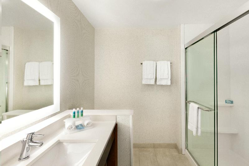 Номер Стандарт, Holiday Inn Express & Suites Salisbury, An Ihg