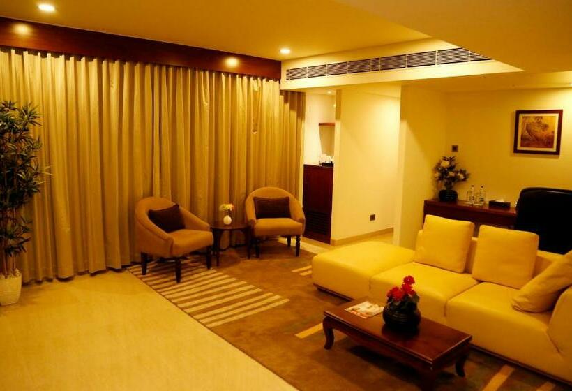 로얄 스위트, The Raviz Calicut