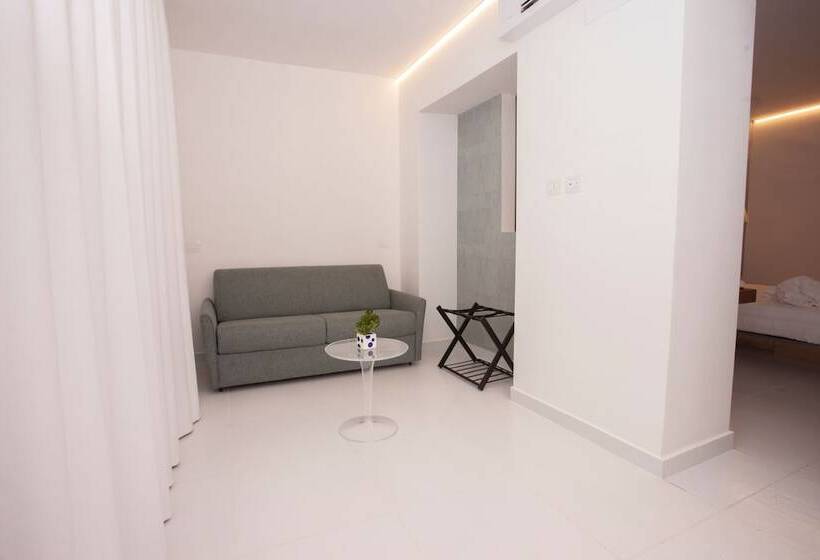 Полулюкс с Балконом, Aquamaris Design Suite & Spa