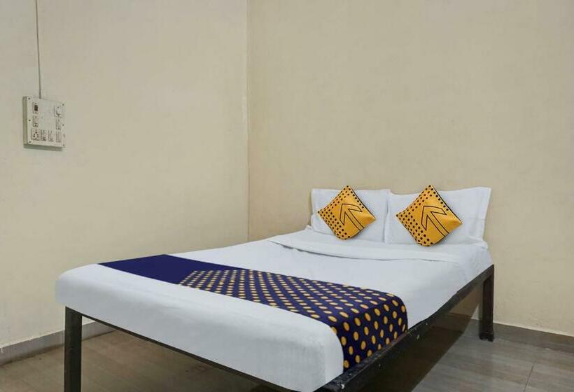 Трехместный Номер Классика, Spot On Hotel Sarkar