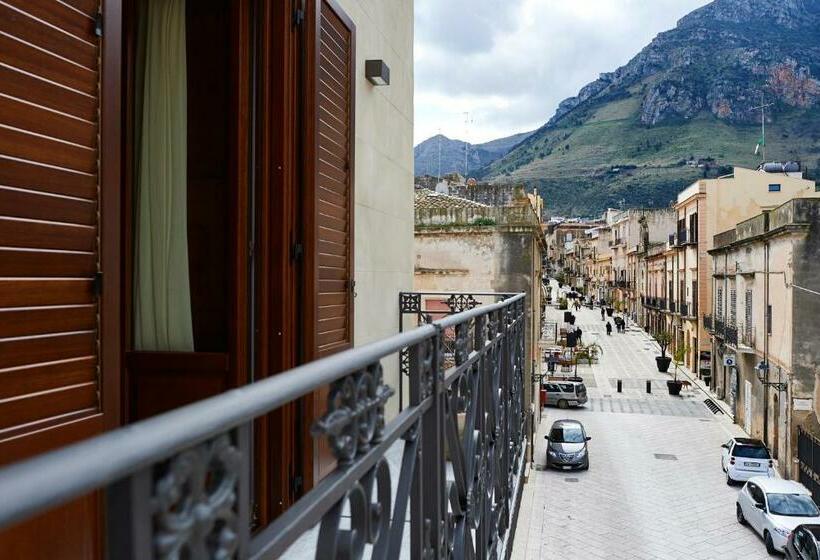 Junior Suite with Balcony, Sopra Le Mura