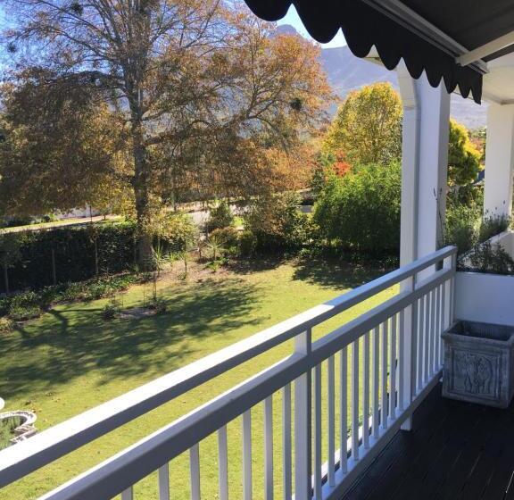 Семейный Номер, Oude Berg Guesthouse   10 Caledon Street