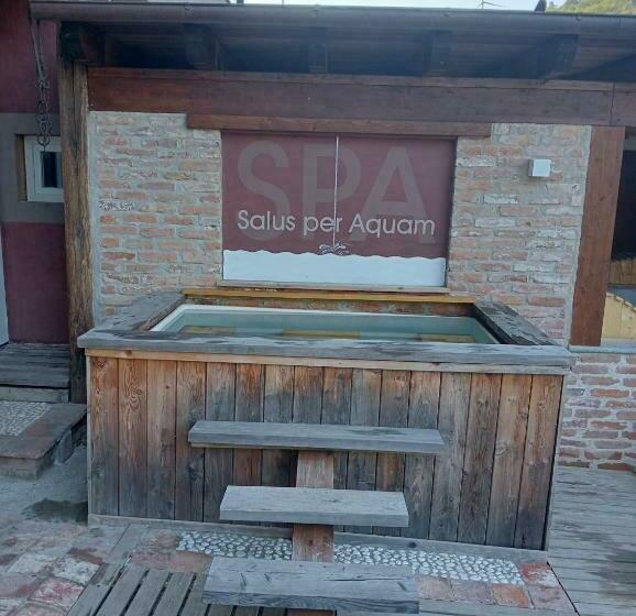 Стандартный Номер Кровать Кинг, Lagaressina Suite Anna   Jacuzzi & Spa