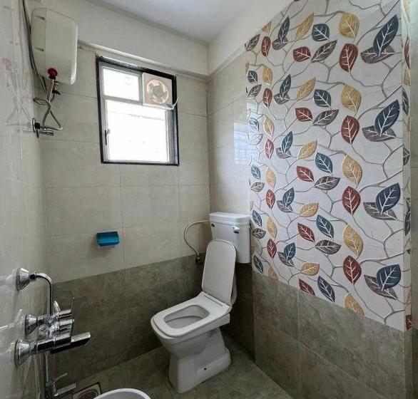 Трехместный Номер Классика, Spot On Hotel Crystal Executive