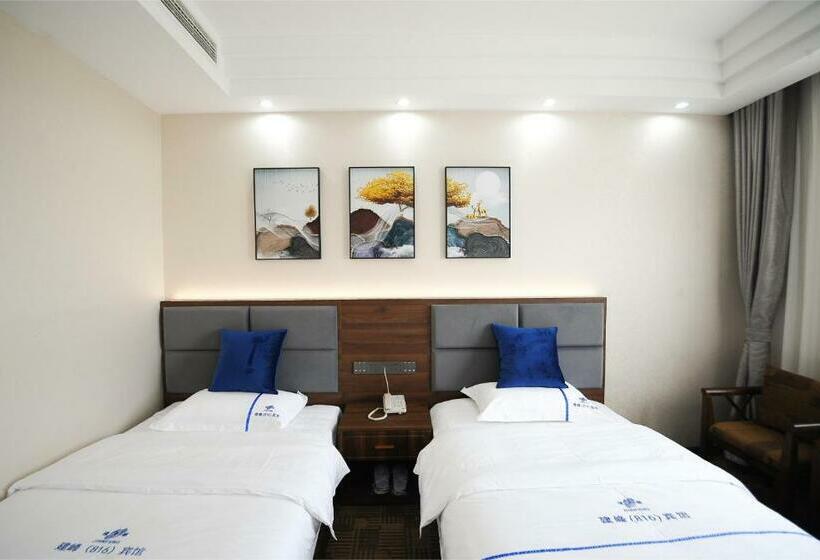 Семейный Номер Deluxe, Chongqing Jianfeng