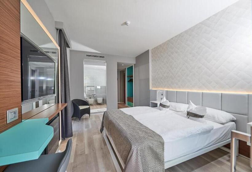 Quarto Estandar com Hidromassagem, Castello Lake Front