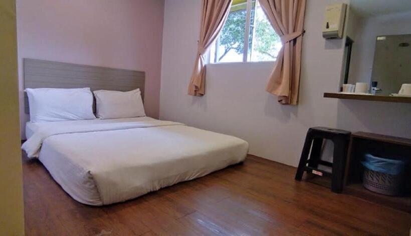 غرفة ديلوكس, Dream House