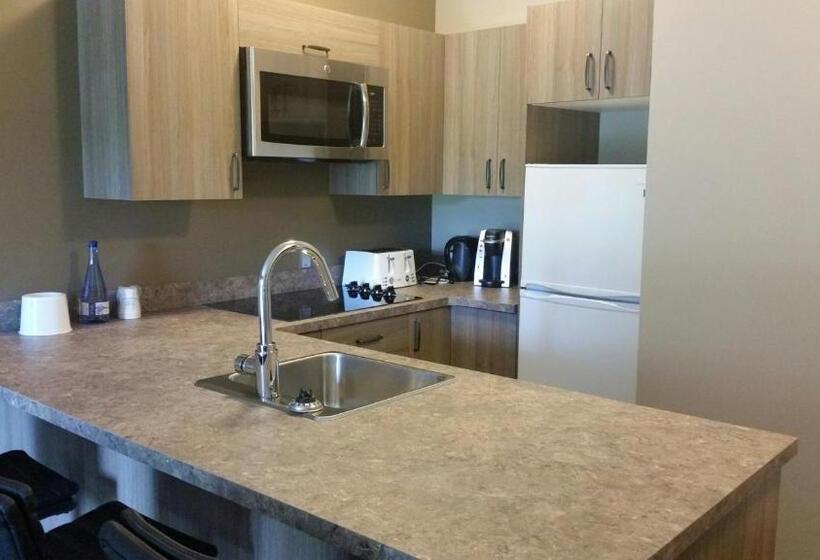 Люкс, Super 8 By Wyndham Mont Laurier