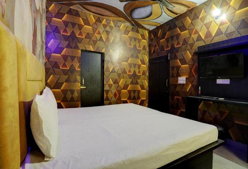 Трехместный Номер Классика, Paradise Inn    Lpu Law Gate