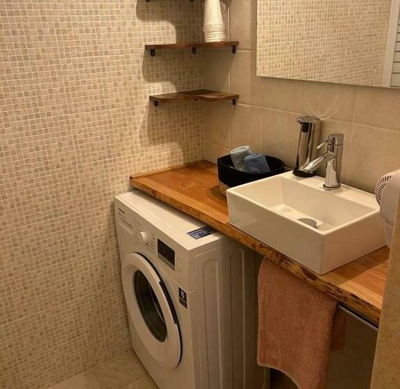 패밀리 룸, Triangolo Delle Bermuda B&b