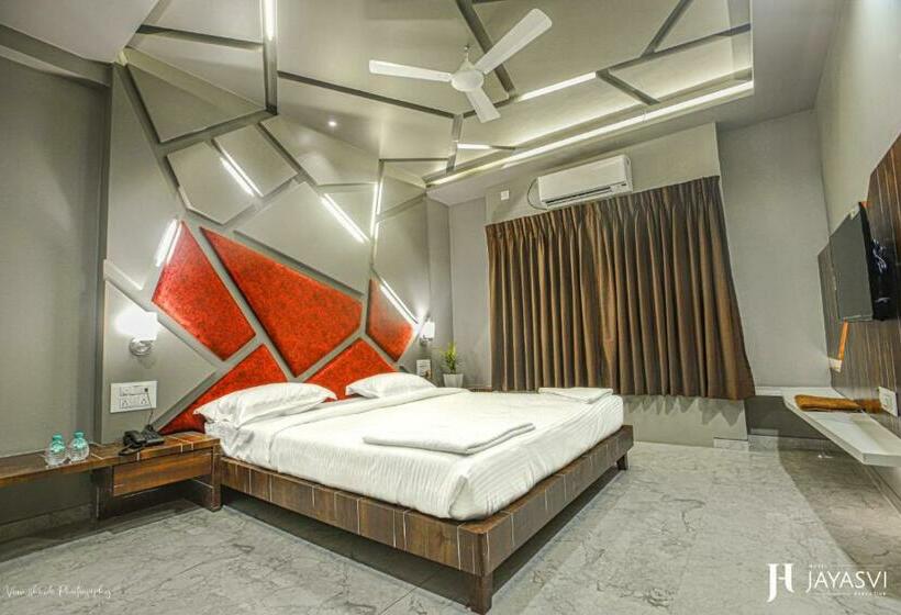 Номер Deluxe, Jayasvi Gargoti 10 Km From Admapur Balumama Temple