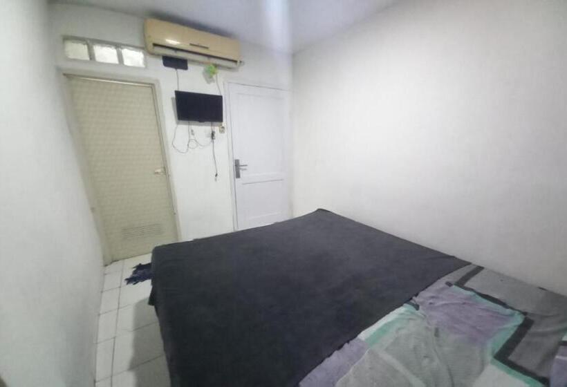 Номер Стандарт Индивидуальный, Oyo 92726 Geulis Guest House