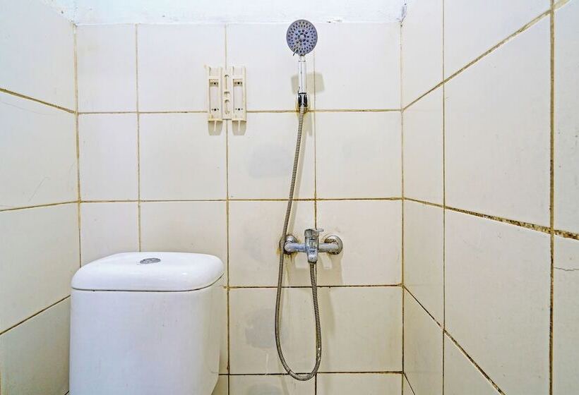 Номер Стандарт, Oyo 92726 Geulis Guest House