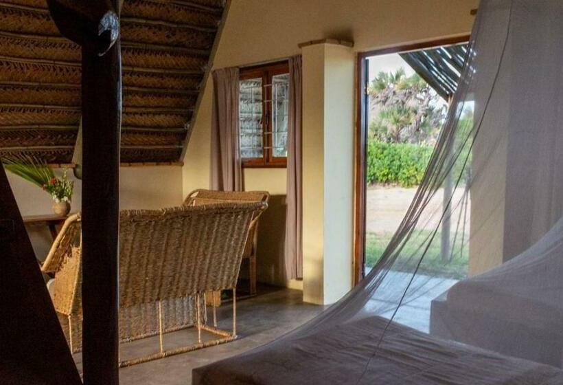スタンダード４人部屋, Singila Ocean Lodge