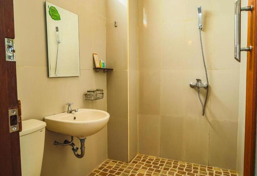 Quarto Estandar, Family Hotel Gradia 2