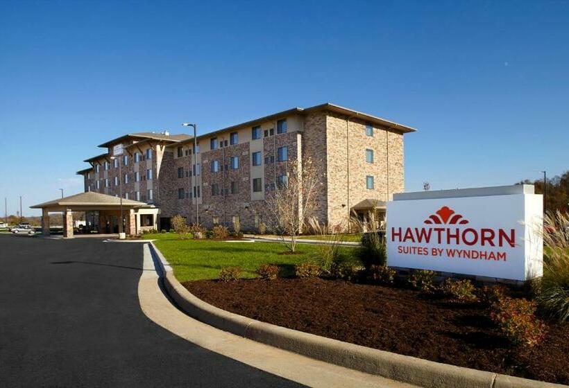 Люкс Superior, Hawthorn Suites By Wyndham Wheeling At The Highlands