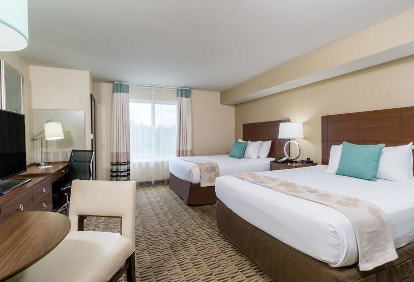 Люкс Адаптированный для Инвалидов, Hawthorn Suites By Wyndham Wheeling At The Highlands