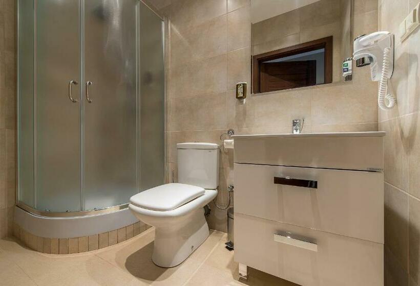 Трехместный Номер Классика, Riviera Resort Airport Modlin