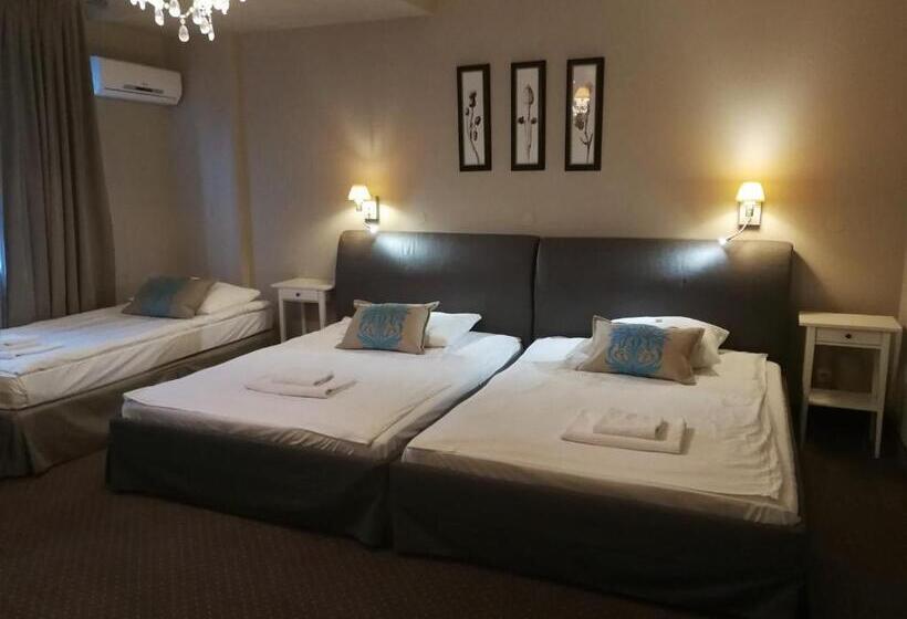 Семейный Номер Superior, Riviera Resort Airport Modlin