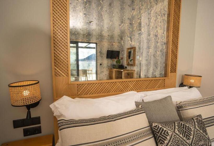 Номер Deluxe Вид на Море с Балконом, Zoe Seaside Resort