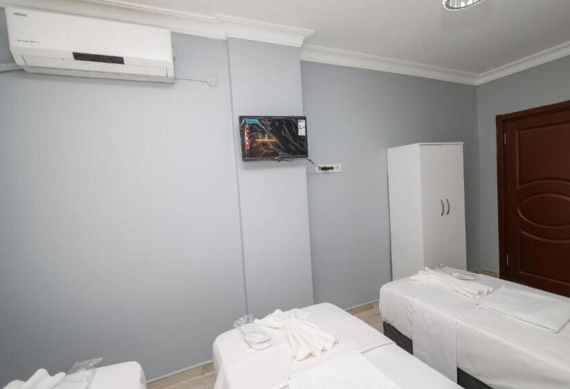 Quarto Triplo Estandar, Merdin Suites & Hotel   Downtown