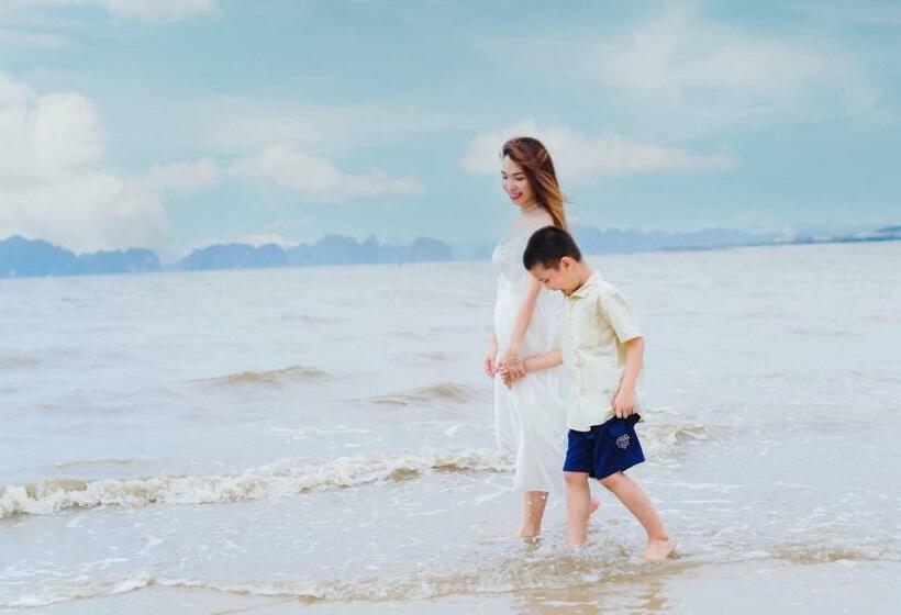 سوئیت با تخت بزرگ, Alacarte  Rosabella Nguyen