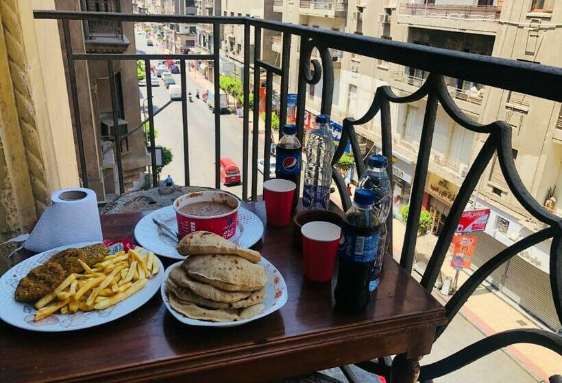 اتاق استاندارد یک نفره, Oh! Cairo Pharaoh Hostel