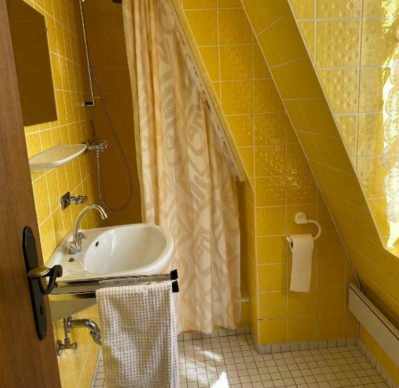 经济房, Nringrooms Hostel Adenau