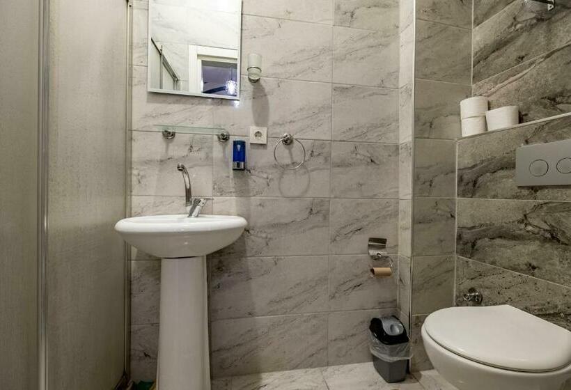Quarto Estandar Individual, Stanbol Apart