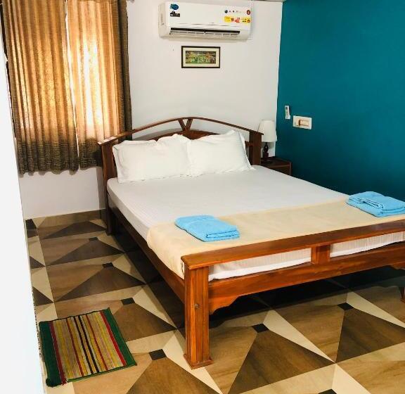 带阳台的豪华间, Silver Saands Beach Villa   Malpe Beach
