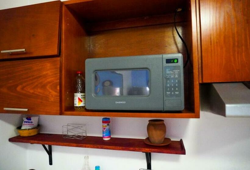 Номер Стандарт Совместная Ванная, Hostal Chocolate Calenda