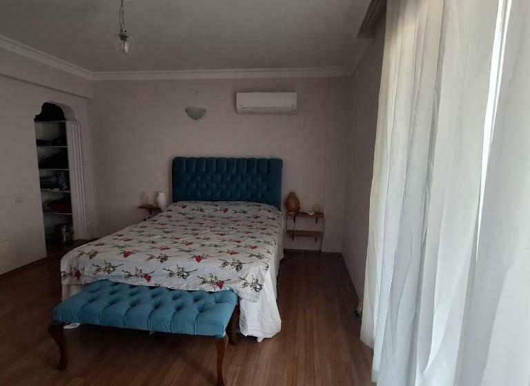 标准间带阳台, Güzelbahçe Yemek Atölyesi