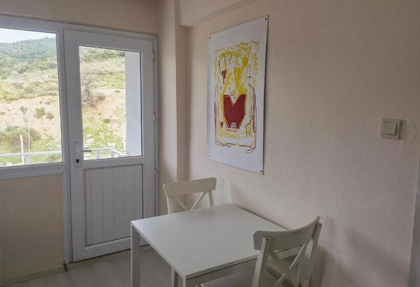 标准房带园景, Güzelbahçe Yemek Atölyesi