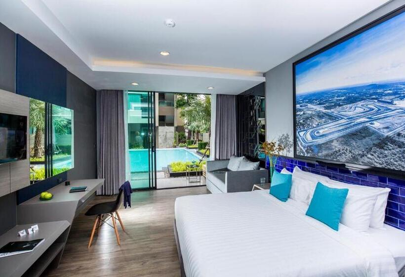 Номер Deluxe, The Crystal Hotel Buriram   Formerly X2 Vibe Buriram