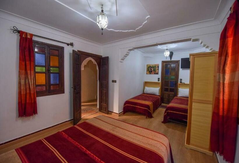 اتاق استاندارد سه نفره, Riad Assia
