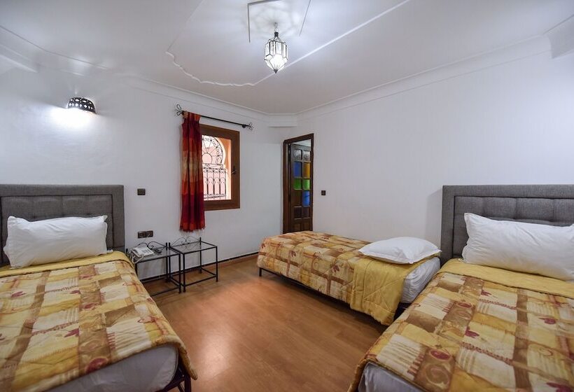 اتاق استاندارد سه نفره, Riad Assia