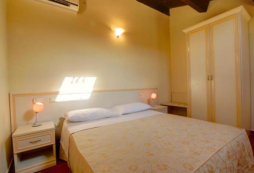 اتاق استاندارد چهار تخته, Butterfly S House