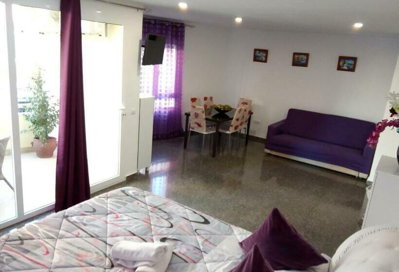 Семейный Номер, Guest House Lana Denia